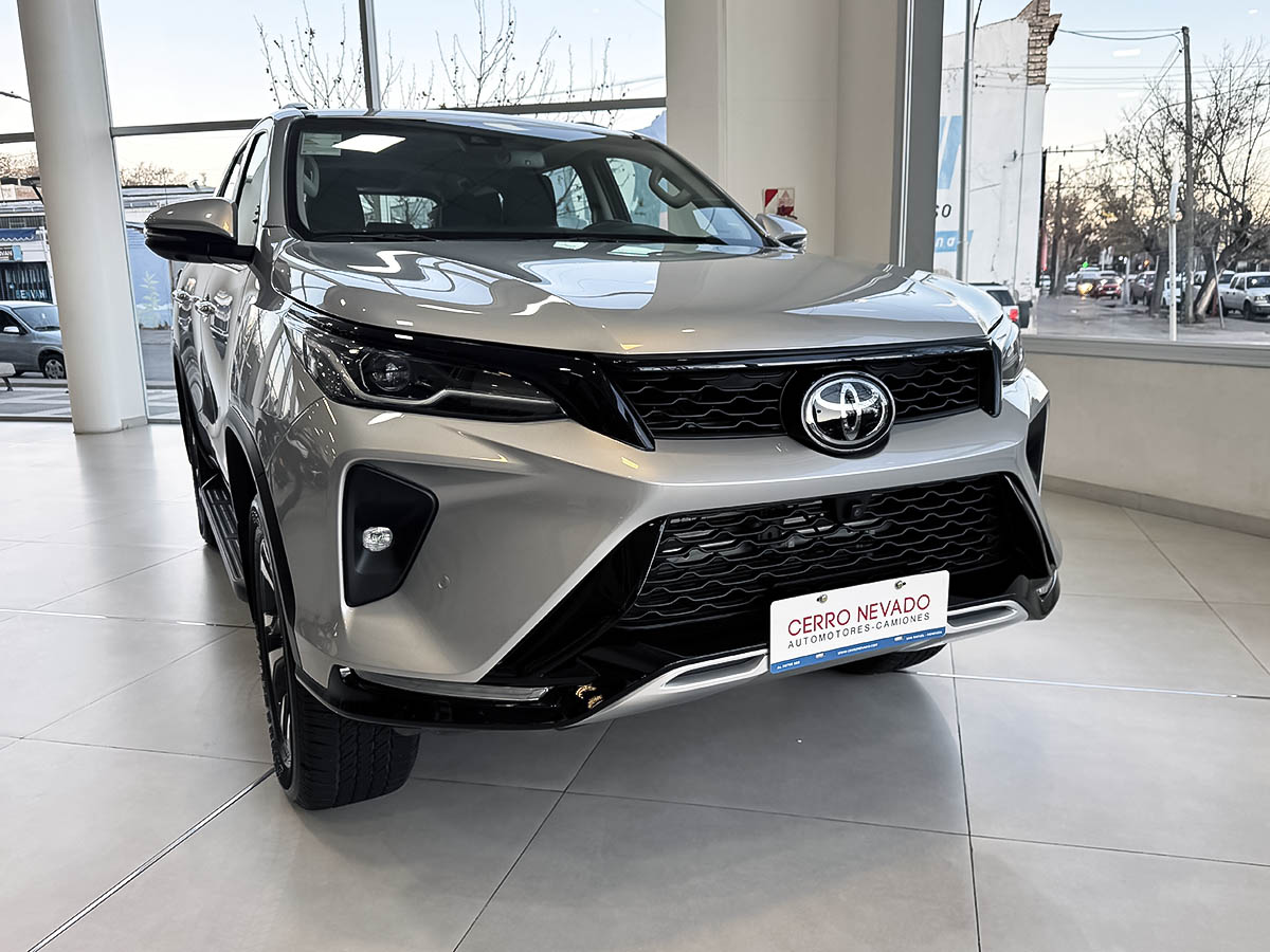 Imagen de Toyota SW4 4X4 SRX 2.8 TDI 6 A/T 7A