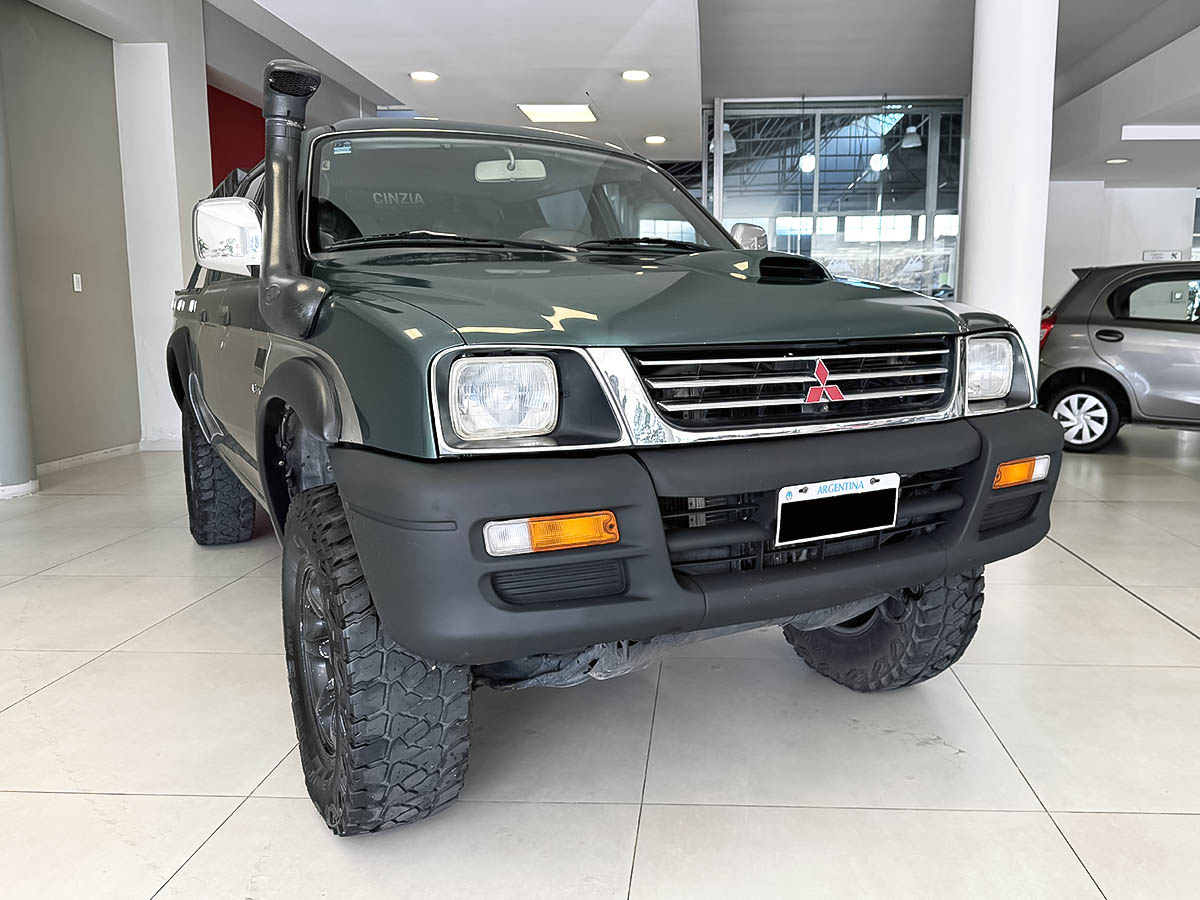 Imagen de Mitsubishi L200 2.5 DIESEL